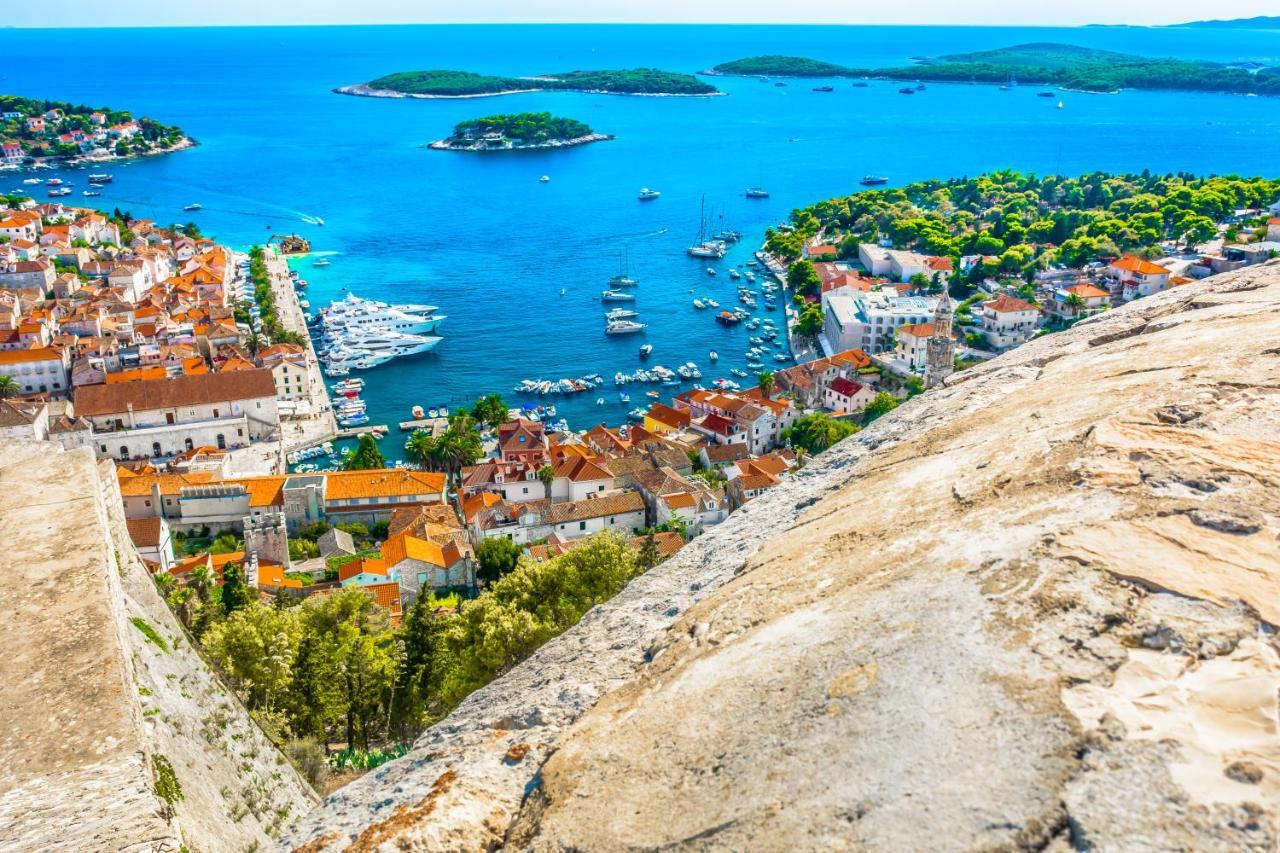 Beach Bay Hvar Hotel Hvar Town Bagian luar foto