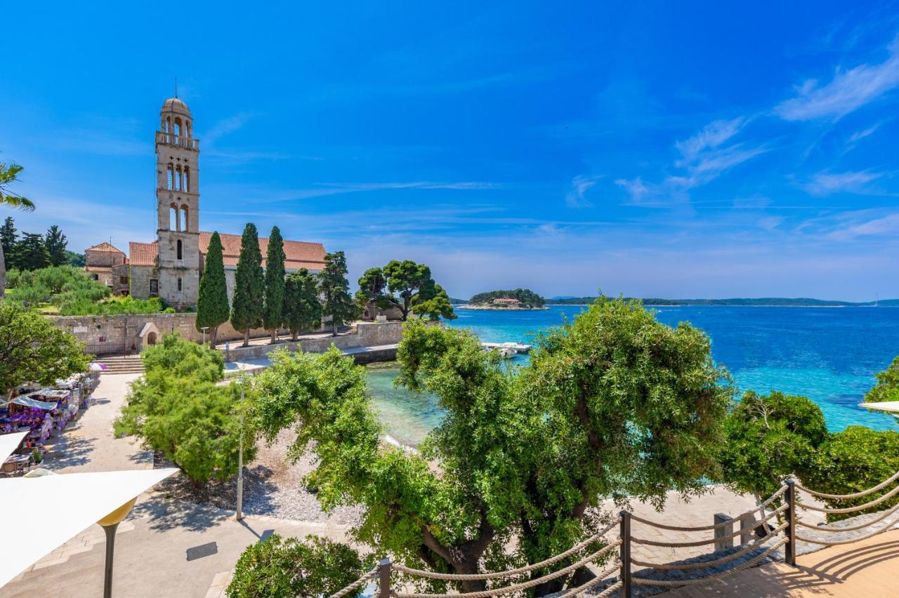 Beach Bay Hvar Hotel Hvar Town Bagian luar foto